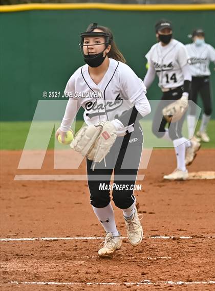 Thumbnail 3 in Clark vs Harlandale (NEISD Tournament) photogallery.