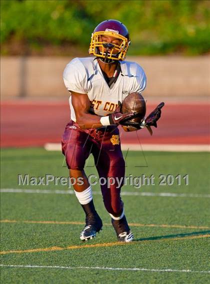 Thumbnail 2 in Glendora vs. West Covina photogallery.