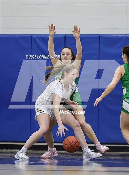 Thumbnail 2 in Irvington @ Pelham Memorial (NYSPHSAA Section 1 Class A Quarter Final) photogallery.