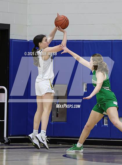 Thumbnail 3 in Irvington @ Pelham Memorial (NYSPHSAA Section 1 Class A Quarter Final) photogallery.