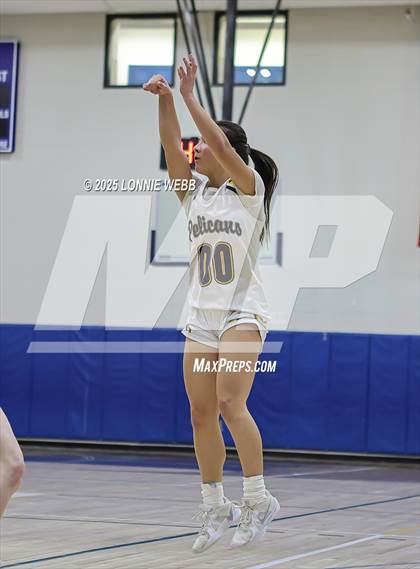 Thumbnail 3 in Irvington @ Pelham Memorial (NYSPHSAA Section 1 Class A Quarter Final) photogallery.