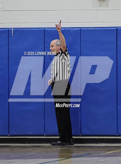 Thumbnail 2 in Irvington @ Pelham Memorial (NYSPHSAA Section 1 Class A Quarter Final) photogallery.
