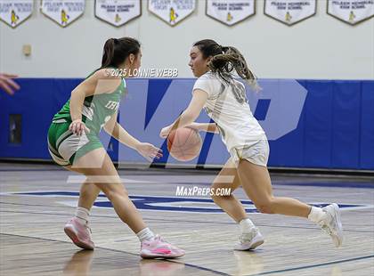 Thumbnail 1 in Irvington @ Pelham Memorial (NYSPHSAA Section 1 Class A Quarter Final) photogallery.