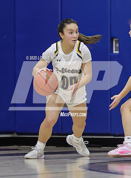 Thumbnail 3 in Irvington @ Pelham Memorial (NYSPHSAA Section 1 Class A Quarter Final) photogallery.