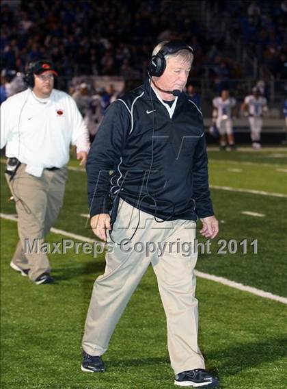 Thumbnail 1 in Van Alstyne vs. Gilmer (3A Division 2 Regional Playoff) photogallery.