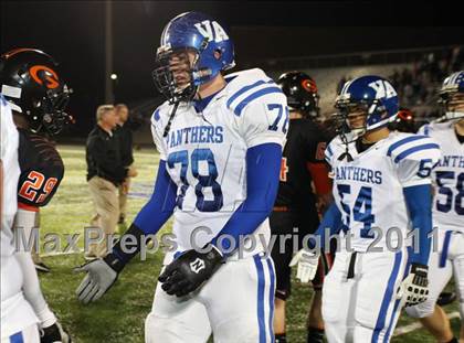 Thumbnail 2 in Van Alstyne vs. Gilmer (3A Division 2 Regional Playoff) photogallery.