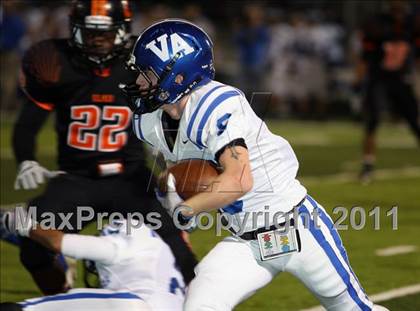 Thumbnail 2 in Van Alstyne vs. Gilmer (3A Division 2 Regional Playoff) photogallery.