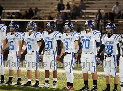 Thumbnail 2 in Van Alstyne vs. Gilmer (3A Division 2 Regional Playoff) photogallery.
