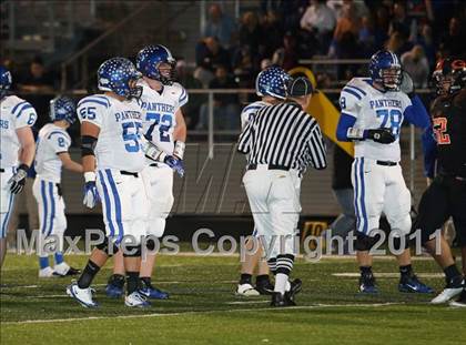 Thumbnail 1 in Van Alstyne vs. Gilmer (3A Division 2 Regional Playoff) photogallery.