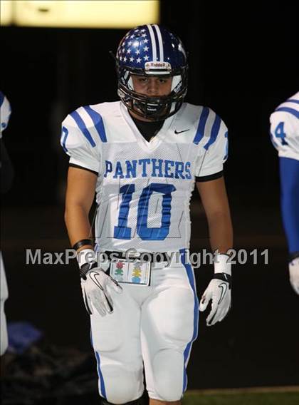 Thumbnail 3 in Van Alstyne vs. Gilmer (3A Division 2 Regional Playoff) photogallery.