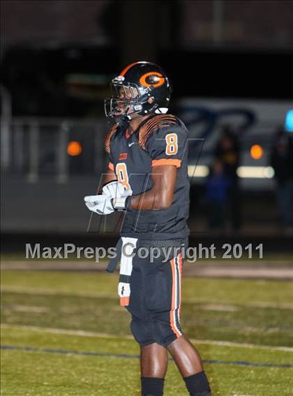 Thumbnail 3 in Van Alstyne vs. Gilmer (3A Division 2 Regional Playoff) photogallery.