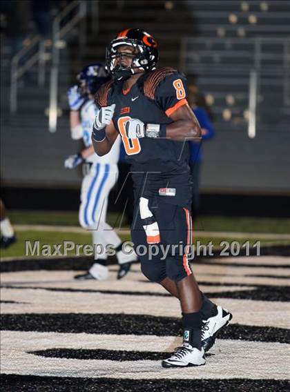 Thumbnail 1 in Van Alstyne vs. Gilmer (3A Division 2 Regional Playoff) photogallery.
