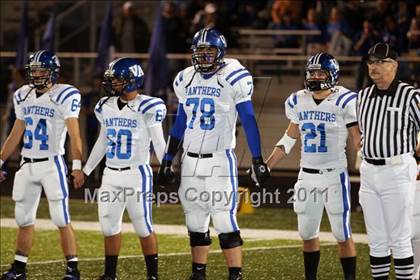 Thumbnail 1 in Van Alstyne vs. Gilmer (3A Division 2 Regional Playoff) photogallery.