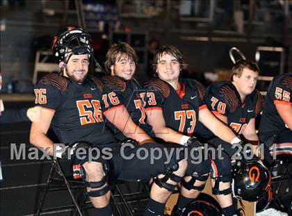 Thumbnail 2 in Van Alstyne vs. Gilmer (3A Division 2 Regional Playoff) photogallery.
