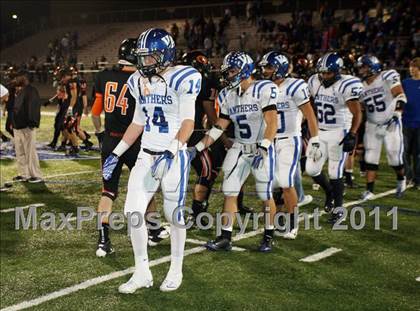 Thumbnail 3 in Van Alstyne vs. Gilmer (3A Division 2 Regional Playoff) photogallery.