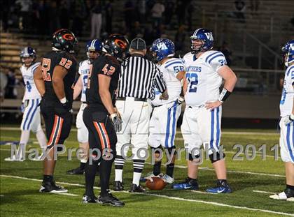 Thumbnail 1 in Van Alstyne vs. Gilmer (3A Division 2 Regional Playoff) photogallery.