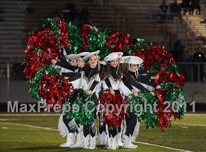 Thumbnail 1 in Van Alstyne vs. Gilmer (3A Division 2 Regional Playoff) photogallery.