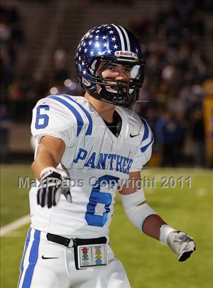 Thumbnail 2 in Van Alstyne vs. Gilmer (3A Division 2 Regional Playoff) photogallery.