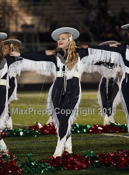 Thumbnail 2 in Van Alstyne vs. Gilmer (3A Division 2 Regional Playoff) photogallery.