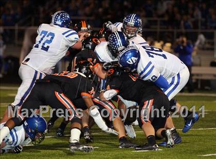 Thumbnail 1 in Van Alstyne vs. Gilmer (3A Division 2 Regional Playoff) photogallery.