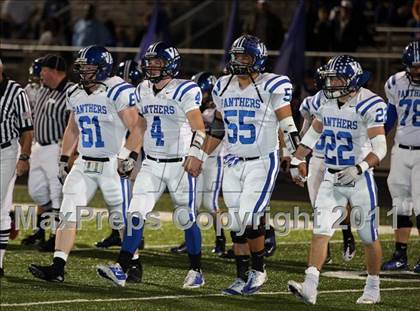 Thumbnail 2 in Van Alstyne vs. Gilmer (3A Division 2 Regional Playoff) photogallery.