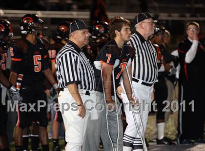 Thumbnail 3 in Van Alstyne vs. Gilmer (3A Division 2 Regional Playoff) photogallery.