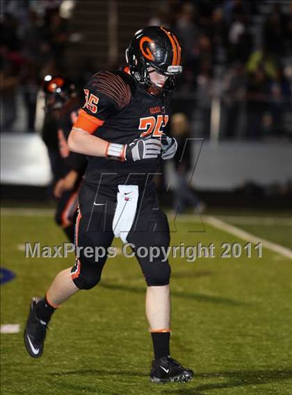 Thumbnail 3 in Van Alstyne vs. Gilmer (3A Division 2 Regional Playoff) photogallery.