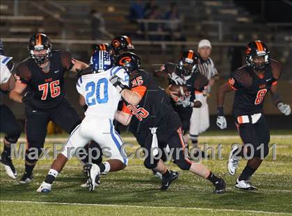 Thumbnail 2 in Van Alstyne vs. Gilmer (3A Division 2 Regional Playoff) photogallery.