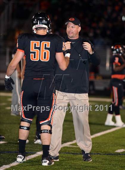Thumbnail 3 in Van Alstyne vs. Gilmer (3A Division 2 Regional Playoff) photogallery.
