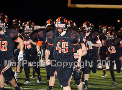 Thumbnail 1 in Van Alstyne vs. Gilmer (3A Division 2 Regional Playoff) photogallery.