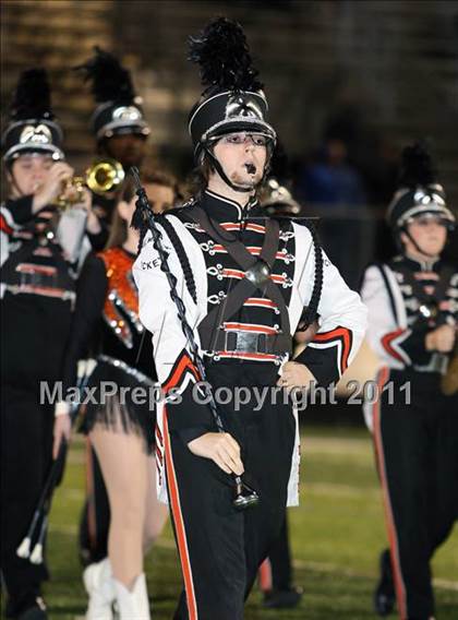 Thumbnail 2 in Van Alstyne vs. Gilmer (3A Division 2 Regional Playoff) photogallery.