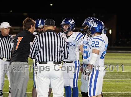 Thumbnail 1 in Van Alstyne vs. Gilmer (3A Division 2 Regional Playoff) photogallery.