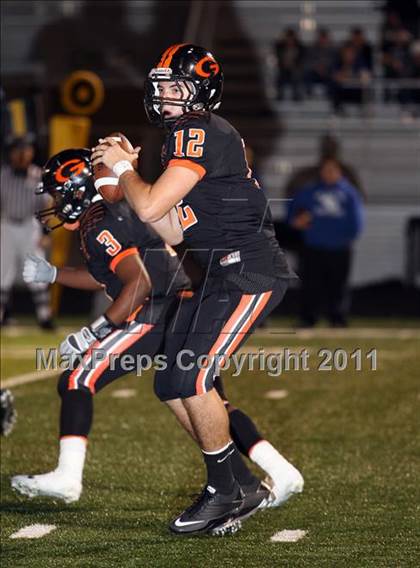 Thumbnail 3 in Van Alstyne vs. Gilmer (3A Division 2 Regional Playoff) photogallery.