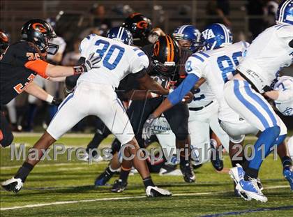 Thumbnail 2 in Van Alstyne vs. Gilmer (3A Division 2 Regional Playoff) photogallery.