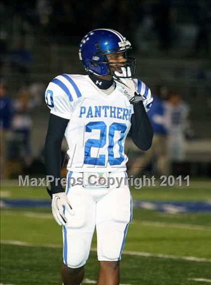 Thumbnail 2 in Van Alstyne vs. Gilmer (3A Division 2 Regional Playoff) photogallery.
