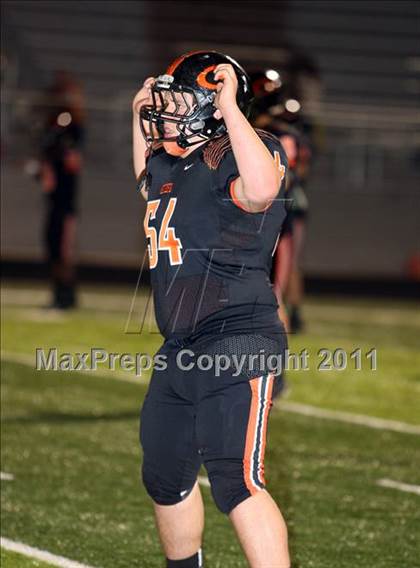 Thumbnail 2 in Van Alstyne vs. Gilmer (3A Division 2 Regional Playoff) photogallery.