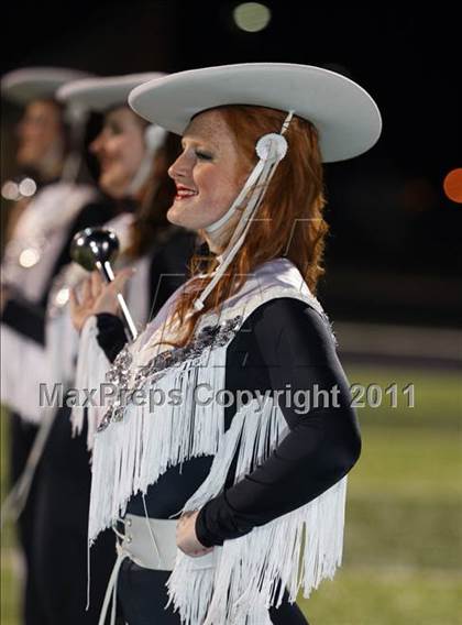 Thumbnail 2 in Van Alstyne vs. Gilmer (3A Division 2 Regional Playoff) photogallery.