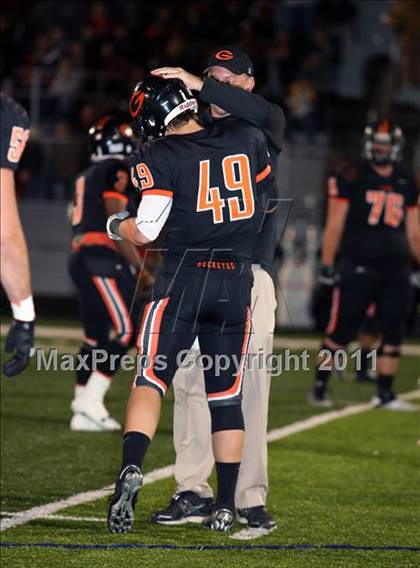 Thumbnail 2 in Van Alstyne vs. Gilmer (3A Division 2 Regional Playoff) photogallery.