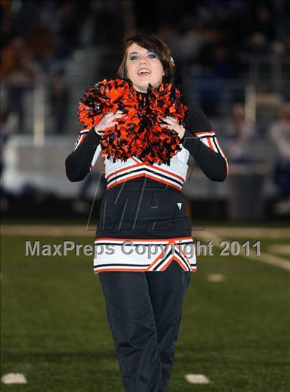 Thumbnail 2 in Van Alstyne vs. Gilmer (3A Division 2 Regional Playoff) photogallery.