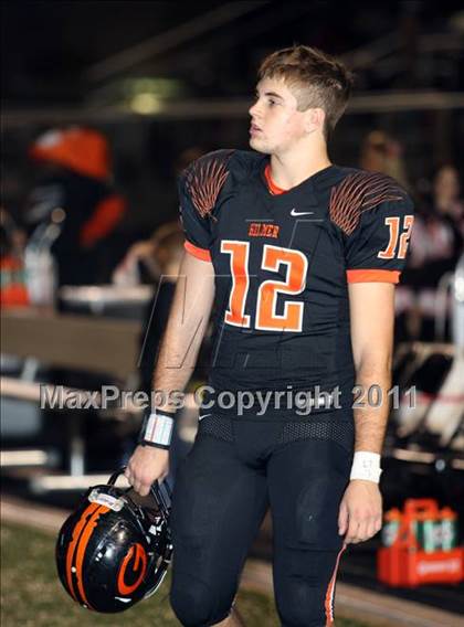 Thumbnail 3 in Van Alstyne vs. Gilmer (3A Division 2 Regional Playoff) photogallery.