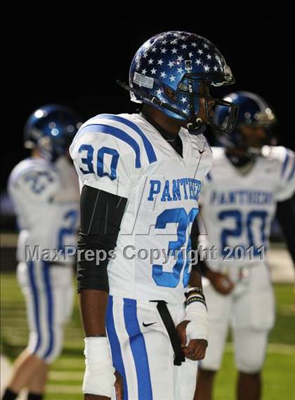 Thumbnail 3 in Van Alstyne vs. Gilmer (3A Division 2 Regional Playoff) photogallery.