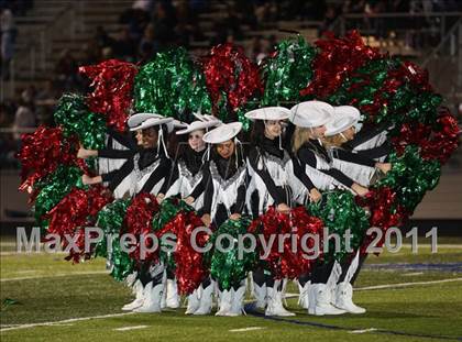 Thumbnail 3 in Van Alstyne vs. Gilmer (3A Division 2 Regional Playoff) photogallery.