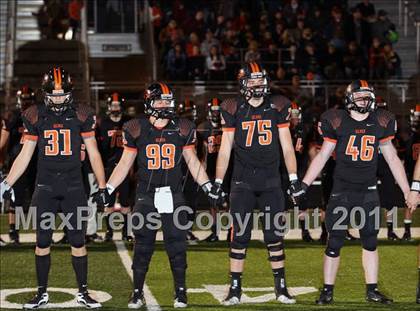 Thumbnail 1 in Van Alstyne vs. Gilmer (3A Division 2 Regional Playoff) photogallery.