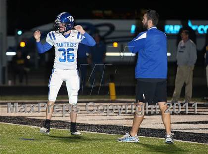 Thumbnail 2 in Van Alstyne vs. Gilmer (3A Division 2 Regional Playoff) photogallery.