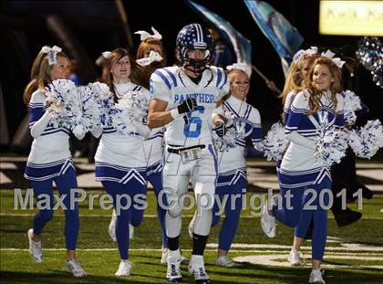 Thumbnail 3 in Van Alstyne vs. Gilmer (3A Division 2 Regional Playoff) photogallery.