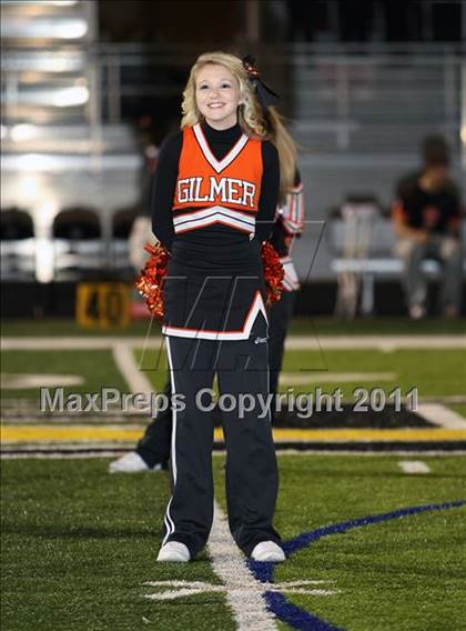 Thumbnail 1 in Van Alstyne vs. Gilmer (3A Division 2 Regional Playoff) photogallery.