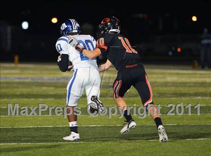 Thumbnail 2 in Van Alstyne vs. Gilmer (3A Division 2 Regional Playoff) photogallery.