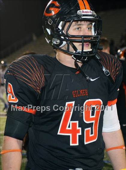 Thumbnail 1 in Van Alstyne vs. Gilmer (3A Division 2 Regional Playoff) photogallery.