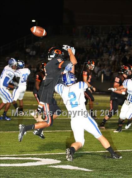 Thumbnail 1 in Van Alstyne vs. Gilmer (3A Division 2 Regional Playoff) photogallery.