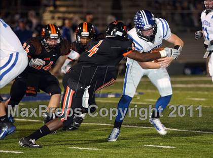 Thumbnail 3 in Van Alstyne vs. Gilmer (3A Division 2 Regional Playoff) photogallery.